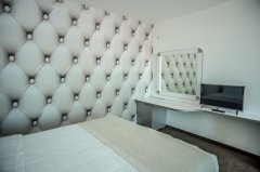 Familyroom(2).jpg
